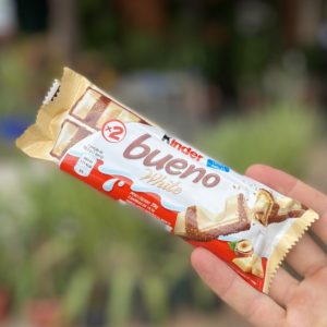 Kinder Bueno White